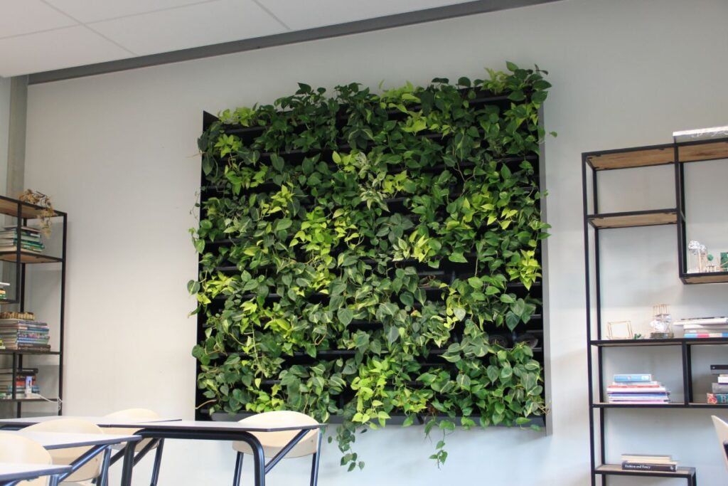 Groene wanden als vast onderdeel van modern interieur